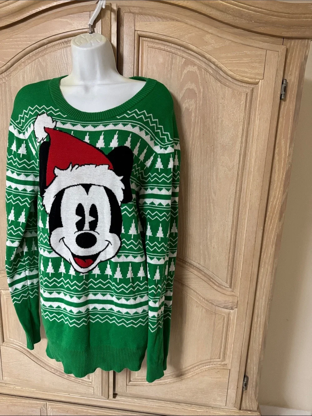 NEW Disney Green & White Mickey Mouse Knit Sweater XL